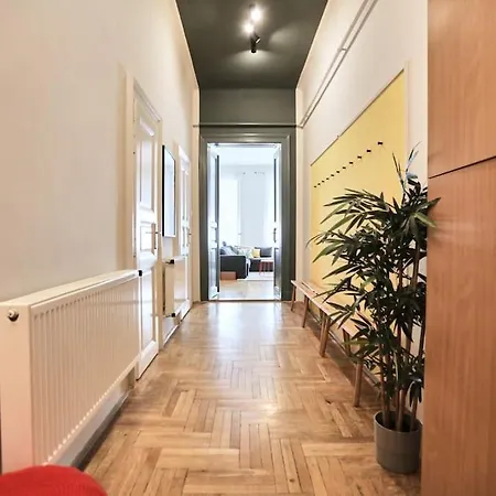 Unwind In Style W Sauna Dsgn 2br Appartamento Budapest