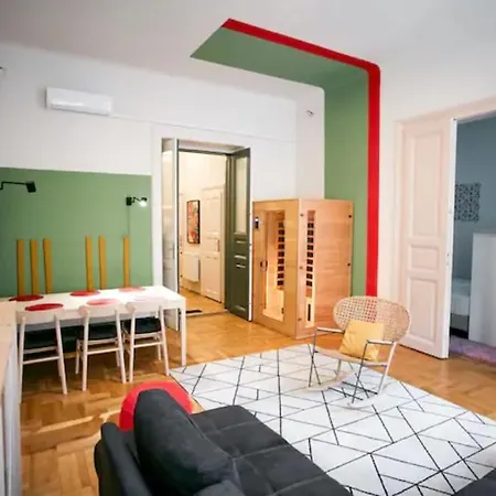 Unwind In Style W Sauna Dsgn 2br Appartamento Budapest