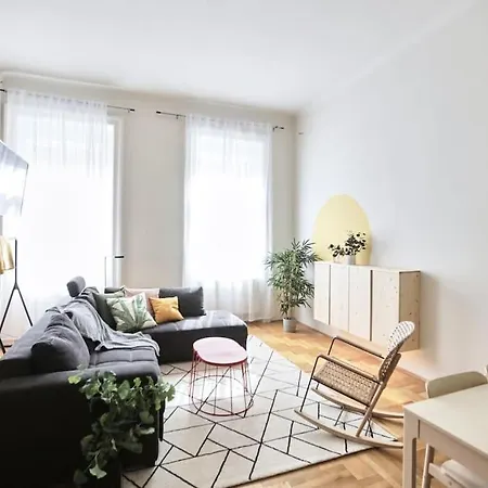 Unwind In Style W Sauna Dsgn 2br Apartment Budapest