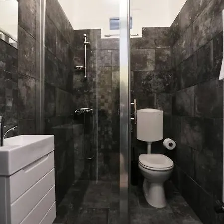 Unwind In Style W Sauna Dsgn 2br * Budapest