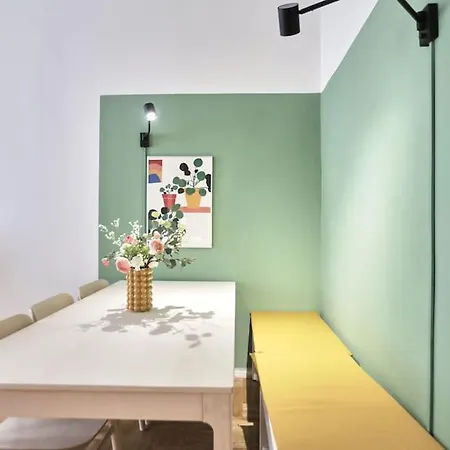 Unwind In Style W Sauna Dsgn 2br * Budapest