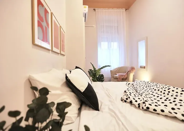 Unwind In Style W Sauna Dsgn 2br 公寓 布达佩斯