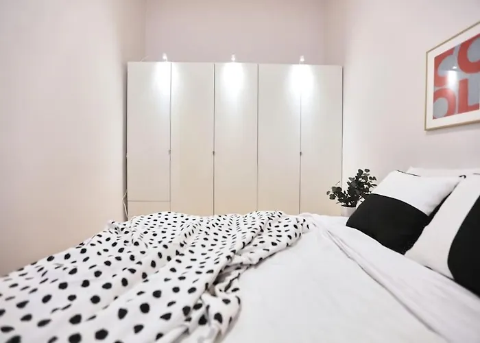 Unwind In Style W Sauna Dsgn 2br *