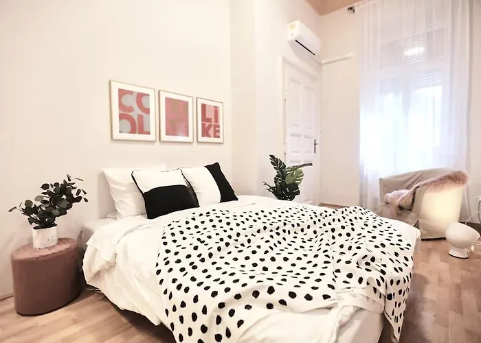 Unwind In Style W Sauna Dsgn 2br Lejlighed Budapest