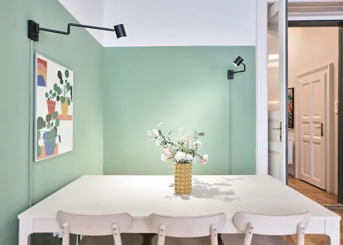 Unwind In Style W Sauna Dsgn 2br *