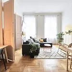 Unwind In Style W Sauna Dsgn 2br * Budapest