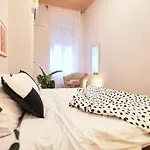 Apartment Unwind In Style W Sauna Dsgn 2br