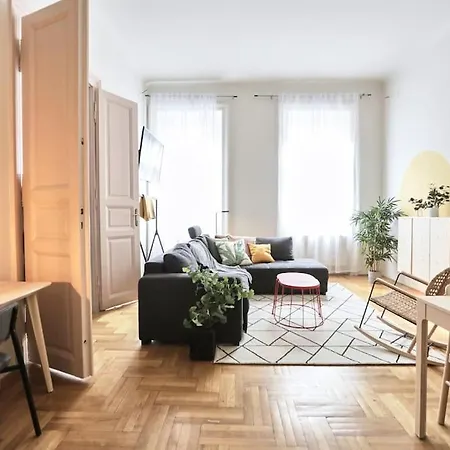 Unwind In Style W Sauna Dsgn 2br * Budapešť