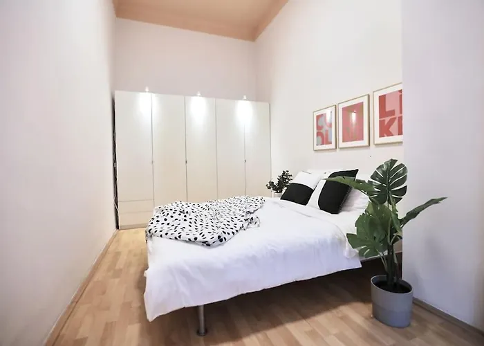 Unwind In Style W Sauna Dsgn 2br *