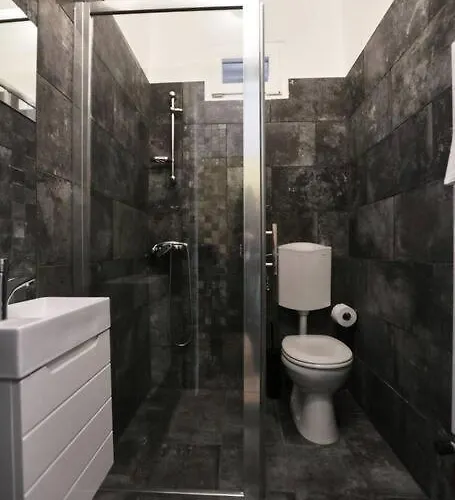 Unwind In Style W Sauna Dsgn 2br * Budapest