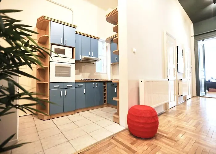 Unwind In Style W Sauna Dsgn 2br * Budapeszt