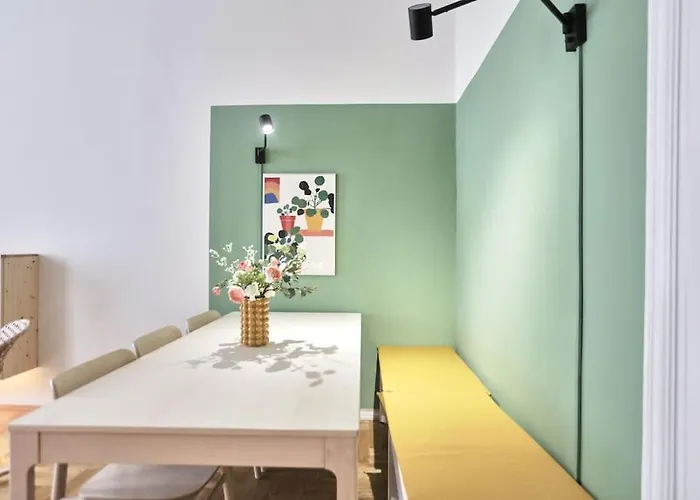 Unwind In Style W Sauna Dsgn 2br * Budapeszt